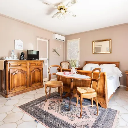 Chambre et table d'hôtes Villa Pomponette-3